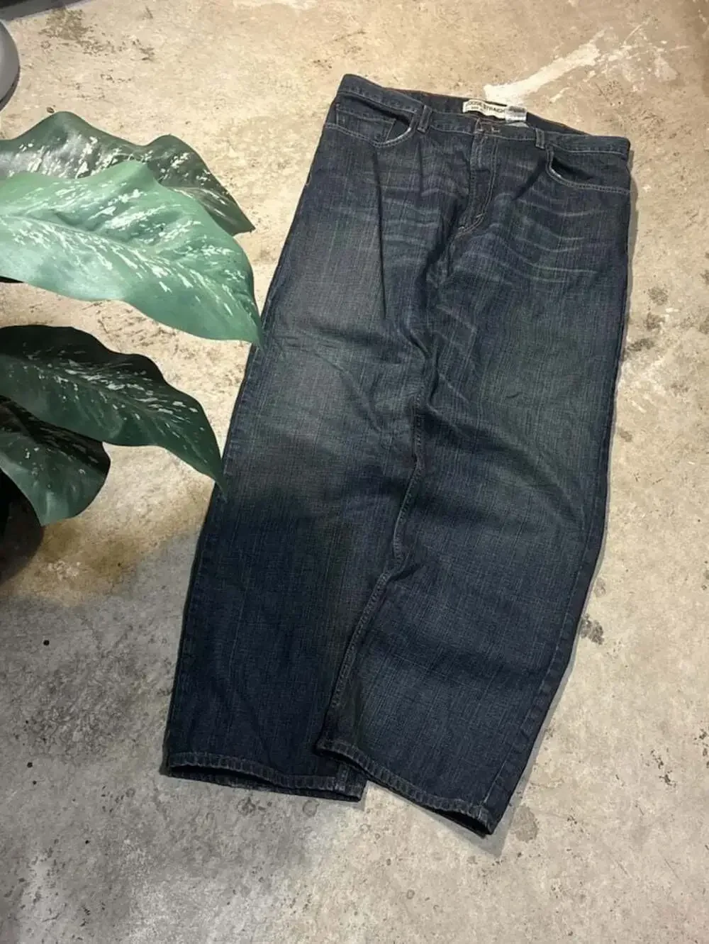 Levi's 569 Loose Straight Leg Dark Wash Denim Jeans